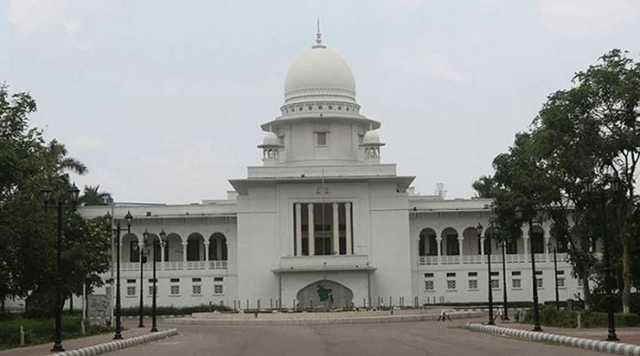 আ.লীগ নেতাকে সন্ধ্যা পর্যন্ত দাঁড়িয়ে থাকার নির্দেশ দিলেন আদালত