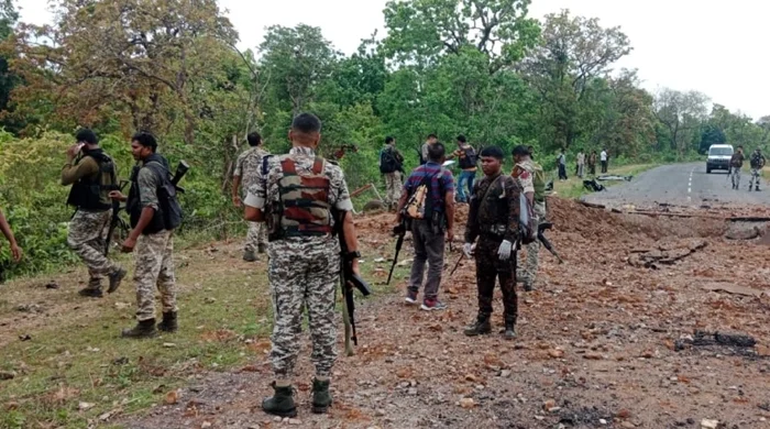 মাওবাদীদের হামলায় ভারতের ১০ পুলিশ নিহত