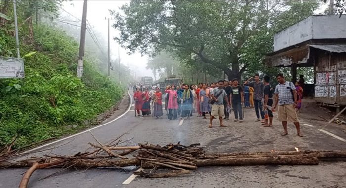 রাঙামাটিতে চলছে অর্ধদিবস অবরোধ